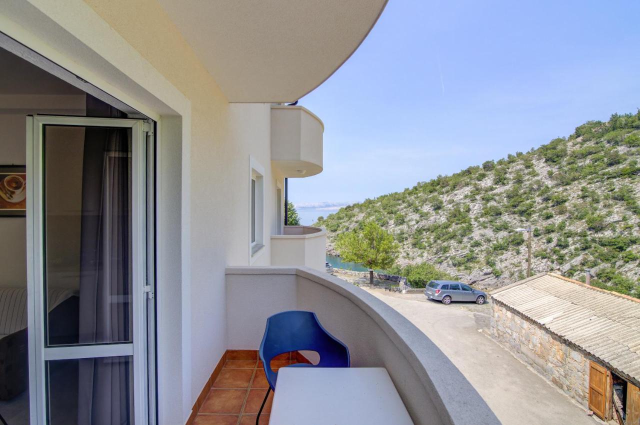 Dora Apartment Сень Экстерьер фото