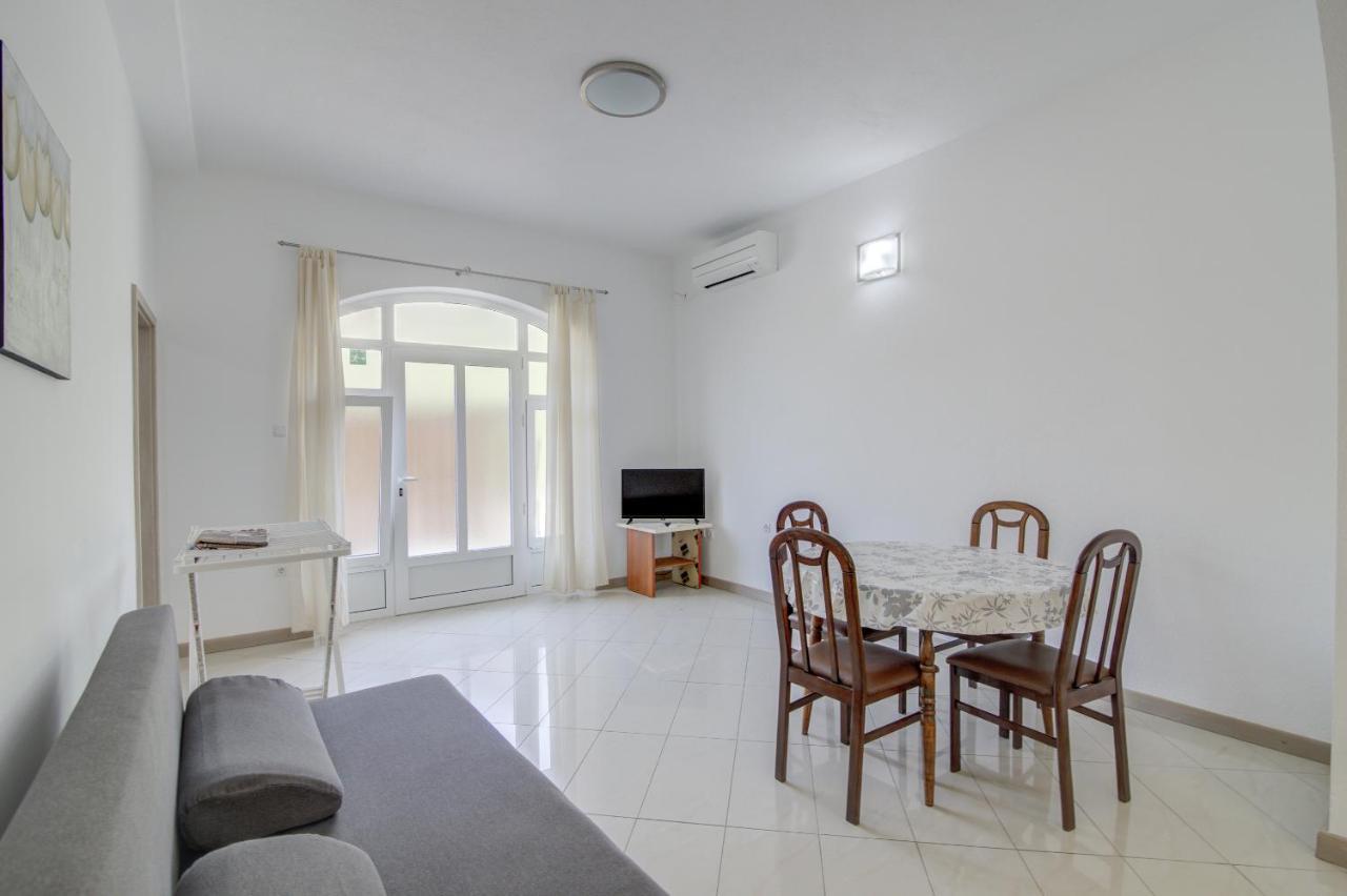 Dora Apartment Сень Экстерьер фото